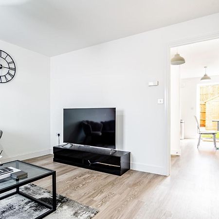 The Lake - A Stunning 2 Bedroom House, Only 17Mins To Central London!!! Greenhithe Exterior photo